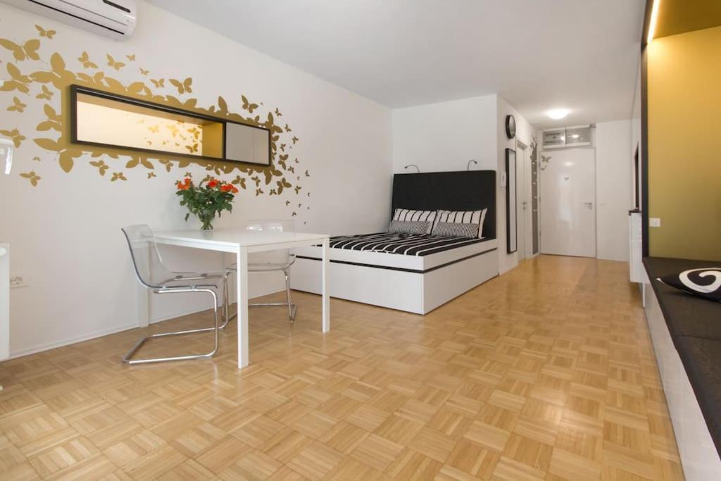 Gorgeous Central Flat With Garage Ljubljana Eksteriør bilde